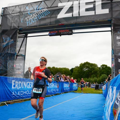 30.08.2026 - Elbe Triathlon Hamburg LAZAROV Photography http://msf.ph/oto/10087697 30.08.2026 12:11:37 Ziel 893, 1654, 1689 meine-sportfotos.de