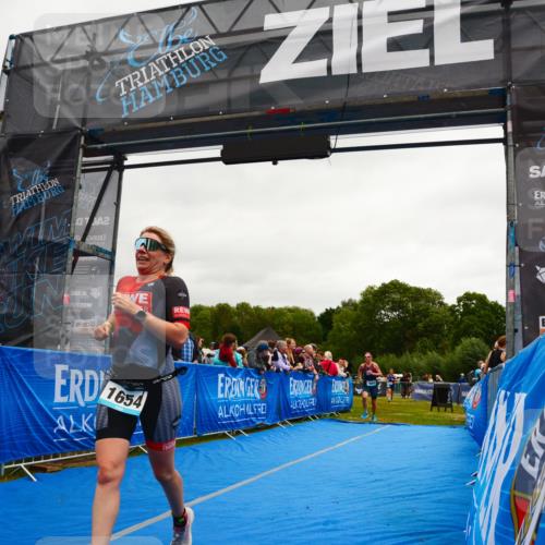 30.08.2026 - Elbe Triathlon Hamburg LAZAROV Photography http://msf.ph/oto/10087699 30.08.2026 12:11:37 Ziel 893, 1654, 1689 meine-sportfotos.de