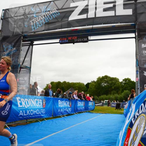 30.08.2026 - Elbe Triathlon Hamburg LAZAROV Photography http://msf.ph/oto/10087728 30.08.2026 12:11:47 Ziel 1583 meine-sportfotos.de