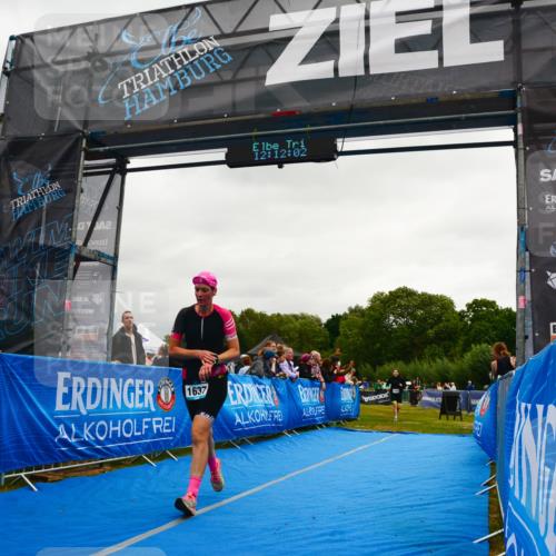 30.08.2026 - Elbe Triathlon Hamburg LAZAROV Photography http://msf.ph/oto/10087730 30.08.2026 12:12:03 Ziel 1490, 1637 meine-sportfotos.de