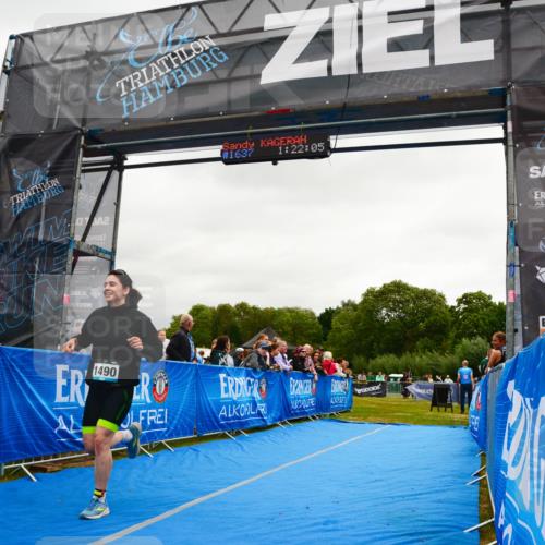 30.08.2026 - Elbe Triathlon Hamburg LAZAROV Photography http://msf.ph/oto/10087744 30.08.2026 12:12:08 Ziel 1490 meine-sportfotos.de