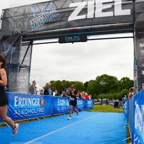 30.08.2026 - Elbe Triathlon Hamburg LAZAROV Photography http://msf.ph/oto/10087760 30.08.2026 12:12:29 Ziel 1527, 1596 meine-sportfotos.de