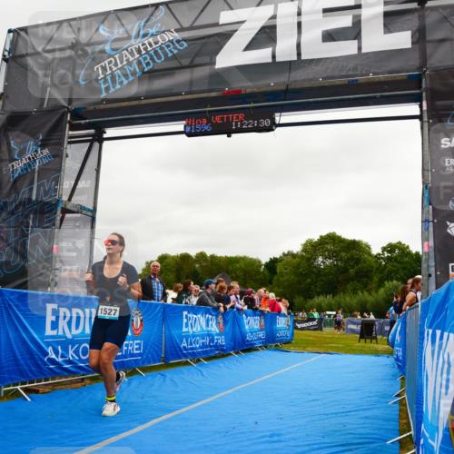 30.08.2026 - Elbe Triathlon Hamburg LAZAROV Photography http://msf.ph/oto/10087767 30.08.2026 12:12:30 Ziel 1527, 1596 meine-sportfotos.de