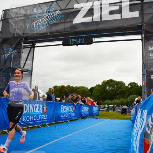 30.08.2026 - Elbe Triathlon Hamburg LAZAROV Photography http://msf.ph/oto/10087786 30.08.2026 12:12:40 Ziel 803 meine-sportfotos.de