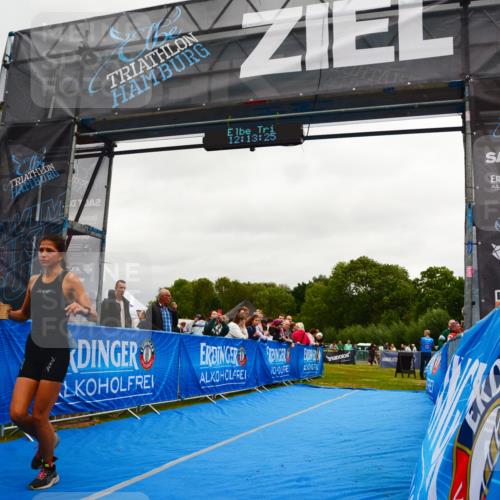 30.08.2026 - Elbe Triathlon Hamburg LAZAROV Photography http://msf.ph/oto/10087808 30.08.2026 12:13:26 Ziel 1587 meine-sportfotos.de