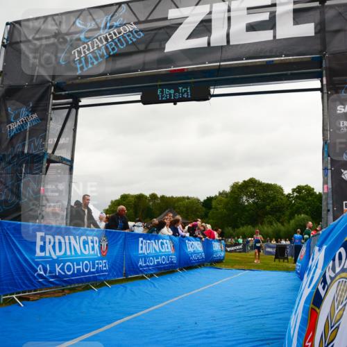 30.08.2026 - Elbe Triathlon Hamburg LAZAROV Photography http://msf.ph/oto/10087821 30.08.2026 12:13:42 Ziel 946, 1712 meine-sportfotos.de