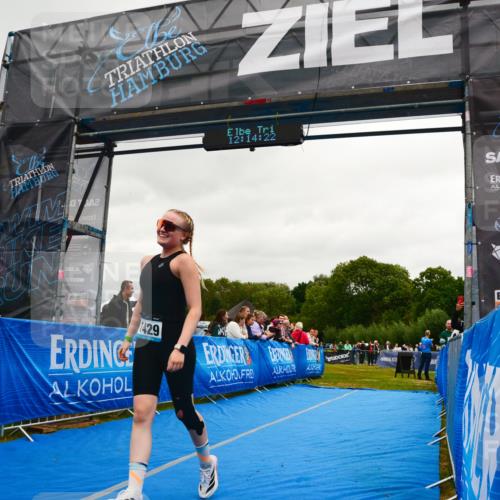 30.08.2026 - Elbe Triathlon Hamburg LAZAROV Photography http://msf.ph/oto/10087856 30.08.2026 12:14:23 Ziel 1429 meine-sportfotos.de