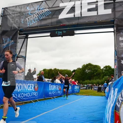 30.08.2026 - Elbe Triathlon Hamburg LAZAROV Photography http://msf.ph/oto/10087868 30.08.2026 12:14:37 Ziel 1469, 1502, 1678 meine-sportfotos.de
