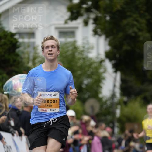 30.08.2026 - Blankeneser Heldenlauf Patografie http://msf.ph/oto/10087872 30.08.2026 11:34:48 Ziel 2806, 2849 meine-sportfotos.de