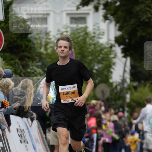 30.08.2026 - Blankeneser Heldenlauf Patografie http://msf.ph/oto/10087895 30.08.2026 11:35:00 Ziel 2359 meine-sportfotos.de