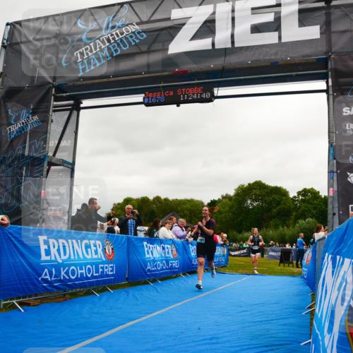 30.08.2026 - Elbe Triathlon Hamburg LAZAROV Photography http://msf.ph/oto/10087899 30.08.2026 12:14:46 Ziel 1485, 1502, 1629 meine-sportfotos.de