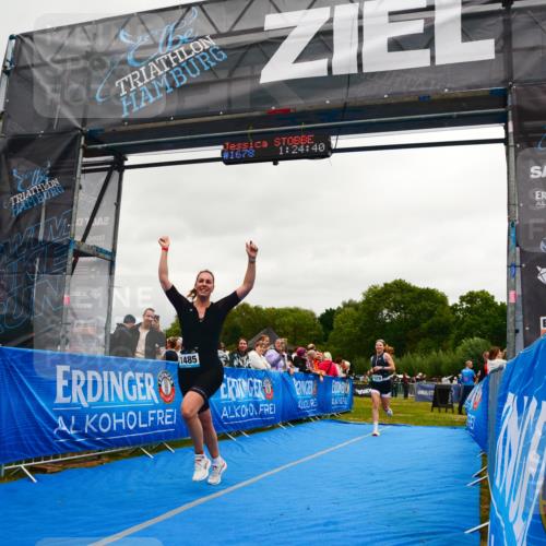 30.08.2026 - Elbe Triathlon Hamburg LAZAROV Photography http://msf.ph/oto/10087901 30.08.2026 12:14:47 Ziel 1485, 1502, 1629 meine-sportfotos.de
