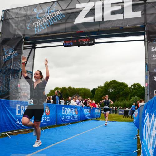 30.08.2026 - Elbe Triathlon Hamburg LAZAROV Photography http://msf.ph/oto/10087905 30.08.2026 12:14:47 Ziel 1485, 1502, 1629 meine-sportfotos.de