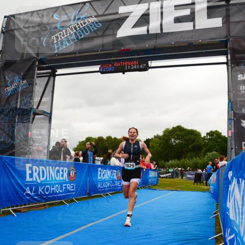 30.08.2026 - Elbe Triathlon Hamburg LAZAROV Photography http://msf.ph/oto/10087914 30.08.2026 12:14:49 Ziel 1485, 1502, 1629 meine-sportfotos.de
