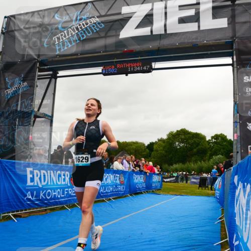 30.08.2026 - Elbe Triathlon Hamburg LAZAROV Photography http://msf.ph/oto/10087922 30.08.2026 12:14:49 Ziel 1485, 1502, 1629 meine-sportfotos.de