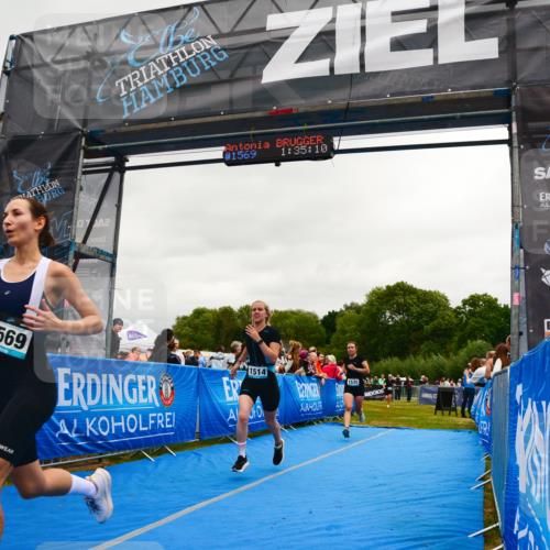 30.08.2026 - Elbe Triathlon Hamburg LAZAROV Photography http://msf.ph/oto/10087935 30.08.2026 12:15:09 Ziel 1512, 1514, 1535, 1569 meine-sportfotos.de
