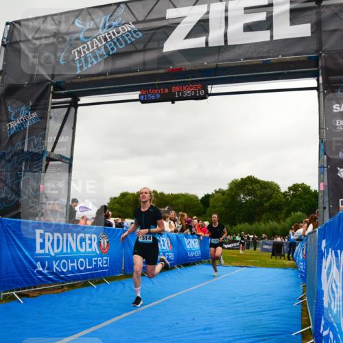 30.08.2026 - Elbe Triathlon Hamburg LAZAROV Photography http://msf.ph/oto/10087937 30.08.2026 12:15:09 Ziel 1512, 1514, 1535, 1569 meine-sportfotos.de