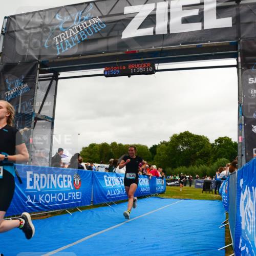 30.08.2026 - Elbe Triathlon Hamburg LAZAROV Photography http://msf.ph/oto/10087947 30.08.2026 12:15:10 Ziel 1512, 1514, 1535, 1569 meine-sportfotos.de