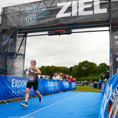 30.08.2026 - Elbe Triathlon Hamburg LAZAROV Photography http://msf.ph/oto/10087977 30.08.2026 12:15:27 Ziel 1665 meine-sportfotos.de