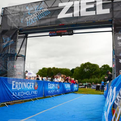 30.08.2026 - Elbe Triathlon Hamburg LAZAROV Photography http://msf.ph/oto/10087986 30.08.2026 12:15:28 Ziel 1665 meine-sportfotos.de