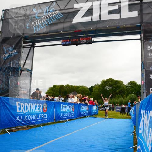 30.08.2026 - Elbe Triathlon Hamburg LAZAROV Photography http://msf.ph/oto/10088001 30.08.2026 12:15:38 Ziel 1498, 1554 meine-sportfotos.de