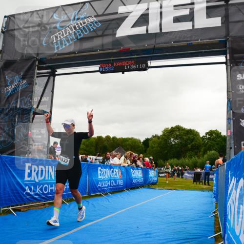 30.08.2026 - Elbe Triathlon Hamburg LAZAROV Photography http://msf.ph/oto/10088017 30.08.2026 12:16:09 Ziel 1465, 1532, 1702 meine-sportfotos.de