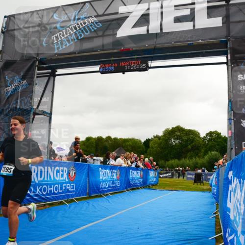 30.08.2026 - Elbe Triathlon Hamburg LAZAROV Photography http://msf.ph/oto/10088058 30.08.2026 12:16:34 Ziel 1595 meine-sportfotos.de