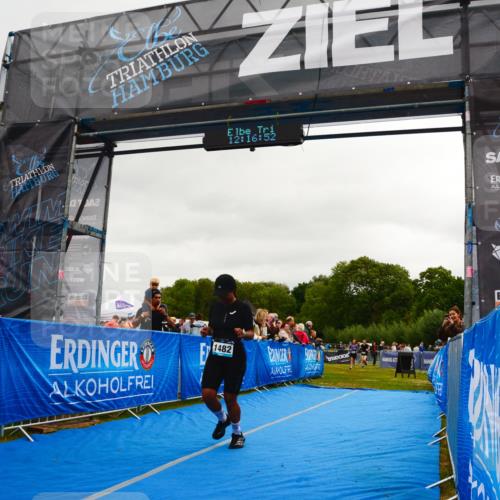 30.08.2026 - Elbe Triathlon Hamburg LAZAROV Photography http://msf.ph/oto/10088075 30.08.2026 12:16:53 Ziel 1482, 1647 meine-sportfotos.de