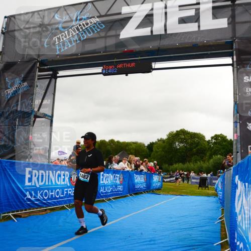 30.08.2026 - Elbe Triathlon Hamburg LAZAROV Photography http://msf.ph/oto/10088078 30.08.2026 12:16:54 Ziel 1470, 1482, 1647, 1675 meine-sportfotos.de