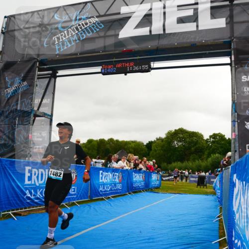 30.08.2026 - Elbe Triathlon Hamburg LAZAROV Photography http://msf.ph/oto/10088082 30.08.2026 12:16:54 Ziel 1470, 1482, 1647, 1675 meine-sportfotos.de