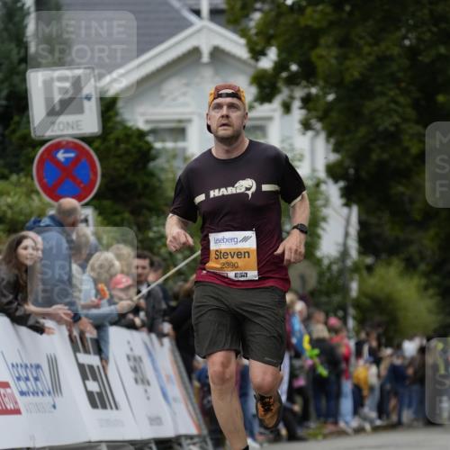 30.08.2026 - Blankeneser Heldenlauf Patografie http://msf.ph/oto/10088089 30.08.2026 11:37:14 Ziel 2335, 2390 meine-sportfotos.de