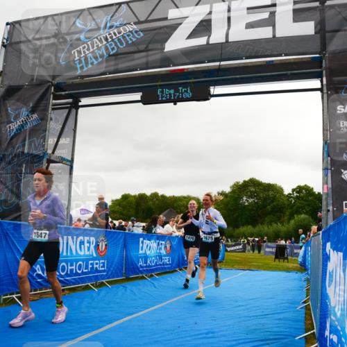 30.08.2026 - Elbe Triathlon Hamburg LAZAROV Photography http://msf.ph/oto/10088090 30.08.2026 12:17:02 Ziel 1470, 1647, 1675 meine-sportfotos.de