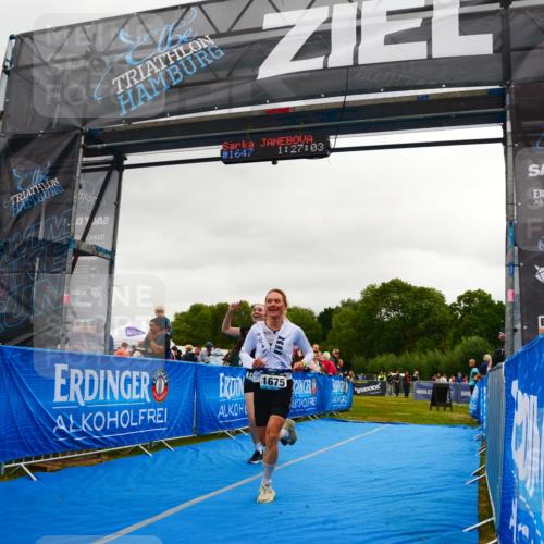 30.08.2026 - Elbe Triathlon Hamburg LAZAROV Photography http://msf.ph/oto/10088095 30.08.2026 12:17:02 Ziel 1470, 1647, 1675 meine-sportfotos.de