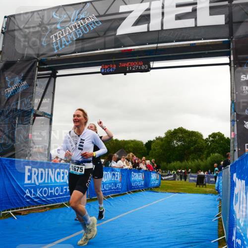 30.08.2026 - Elbe Triathlon Hamburg LAZAROV Photography http://msf.ph/oto/10088097 30.08.2026 12:17:03 Ziel 1470, 1647, 1675 meine-sportfotos.de