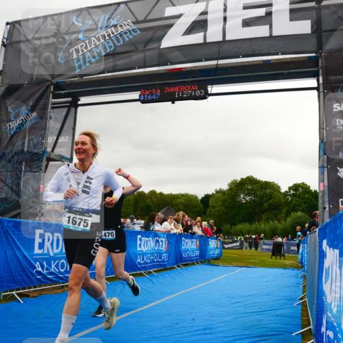 30.08.2026 - Elbe Triathlon Hamburg LAZAROV Photography http://msf.ph/oto/10088099 30.08.2026 12:17:03 Ziel 1470, 1647, 1675 meine-sportfotos.de