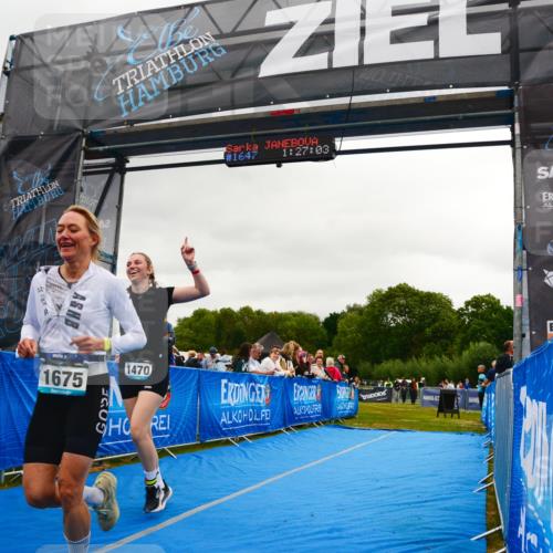 30.08.2026 - Elbe Triathlon Hamburg LAZAROV Photography http://msf.ph/oto/10088101 30.08.2026 12:17:03 Ziel 1470, 1647, 1675 meine-sportfotos.de