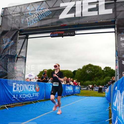 30.08.2026 - Elbe Triathlon Hamburg LAZAROV Photography http://msf.ph/oto/10088122 30.08.2026 12:17:41 Ziel 1499 meine-sportfotos.de
