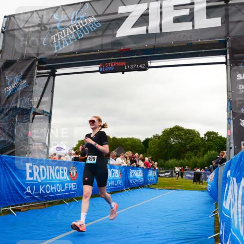 30.08.2026 - Elbe Triathlon Hamburg LAZAROV Photography http://msf.ph/oto/10088123 30.08.2026 12:17:41 Ziel 1499 meine-sportfotos.de