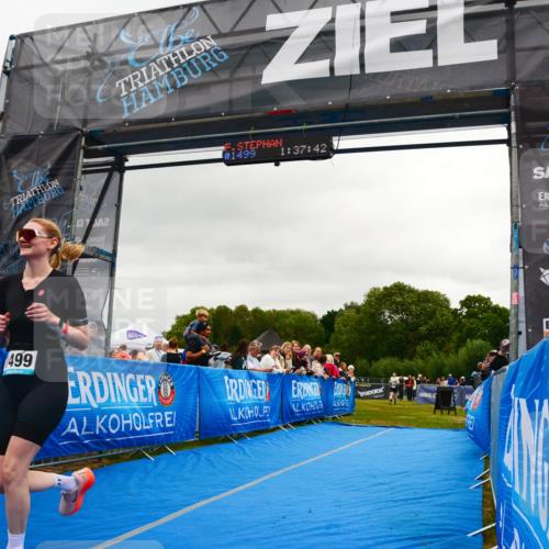30.08.2026 - Elbe Triathlon Hamburg LAZAROV Photography http://msf.ph/oto/10088129 30.08.2026 12:17:42 Ziel 1499 meine-sportfotos.de