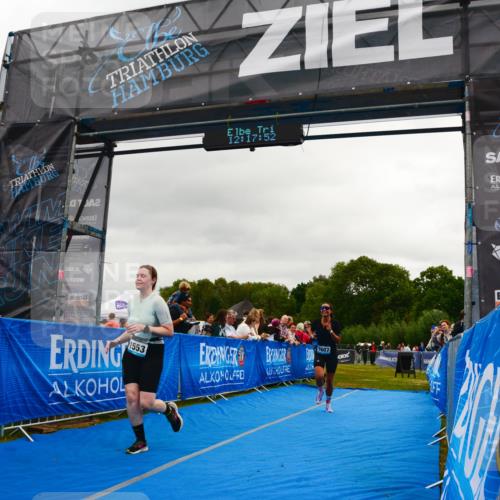 30.08.2026 - Elbe Triathlon Hamburg LAZAROV Photography http://msf.ph/oto/10088132 30.08.2026 12:17:52 Ziel 1351, 1553, 1607 meine-sportfotos.de