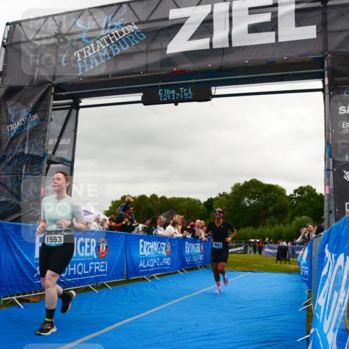 30.08.2026 - Elbe Triathlon Hamburg LAZAROV Photography http://msf.ph/oto/10088137 30.08.2026 12:17:52 Ziel 1351, 1553, 1607 meine-sportfotos.de