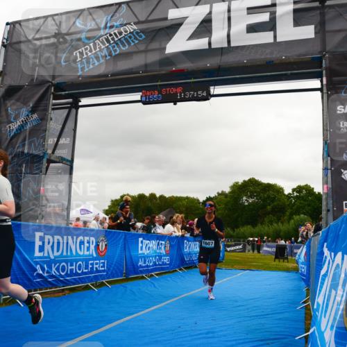 30.08.2026 - Elbe Triathlon Hamburg LAZAROV Photography http://msf.ph/oto/10088141 30.08.2026 12:17:53 Ziel 1351, 1553, 1607 meine-sportfotos.de