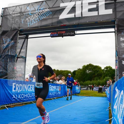 30.08.2026 - Elbe Triathlon Hamburg LAZAROV Photography http://msf.ph/oto/10088152 30.08.2026 12:17:54 Ziel 1351, 1553, 1607 meine-sportfotos.de