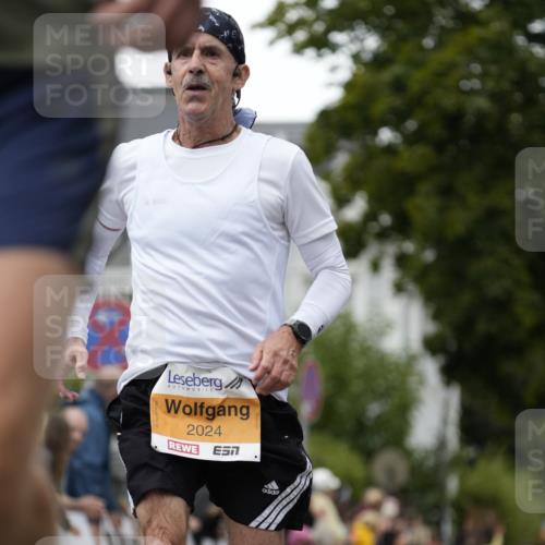 30.08.2026 - Blankeneser Heldenlauf Patografie http://msf.ph/oto/10088166 30.08.2026 11:37:55 Ziel 2024, 2355, 2384, 2920 meine-sportfotos.de