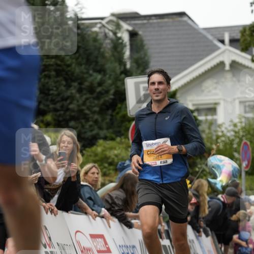 30.08.2026 - Blankeneser Heldenlauf Patografie http://msf.ph/oto/10088203 30.08.2026 11:38:14 Ziel 2021, 2190, 2458, 2668, 2814, 2845 meine-sportfotos.de