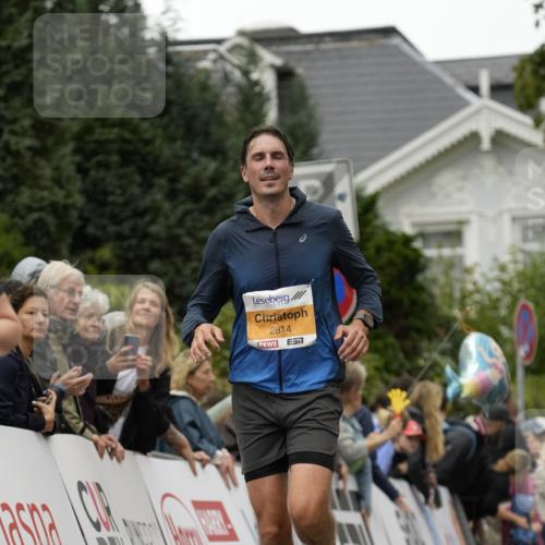 30.08.2026 - Blankeneser Heldenlauf Patografie http://msf.ph/oto/10088205 30.08.2026 11:38:14 Ziel 2021, 2190, 2458, 2668, 2814, 2845 meine-sportfotos.de