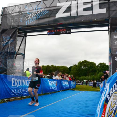 30.08.2026 - Elbe Triathlon Hamburg LAZAROV Photography http://msf.ph/oto/10088217 30.08.2026 12:19:23 Ziel 1537 meine-sportfotos.de