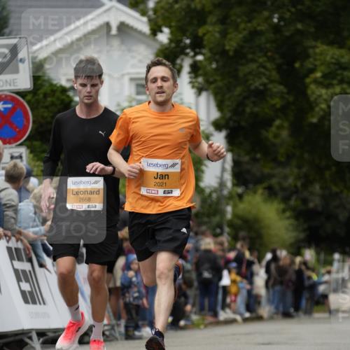 30.08.2026 - Blankeneser Heldenlauf Patografie http://msf.ph/oto/10088218 30.08.2026 11:38:20 Ziel 2021, 2668, 2814, 2845 meine-sportfotos.de