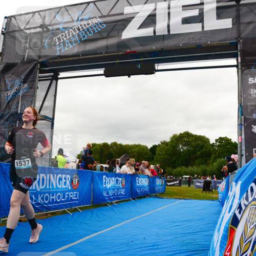 30.08.2026 - Elbe Triathlon Hamburg LAZAROV Photography http://msf.ph/oto/10088222 30.08.2026 12:19:23 Ziel 1537 meine-sportfotos.de