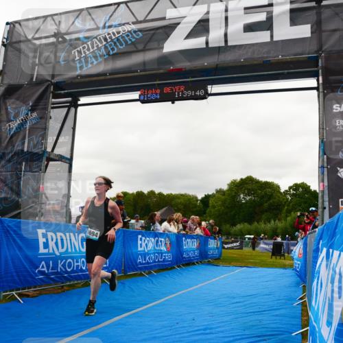 30.08.2026 - Elbe Triathlon Hamburg LAZAROV Photography http://msf.ph/oto/10088255 30.08.2026 12:19:44 Ziel 1694 meine-sportfotos.de